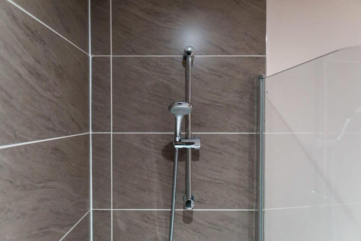 Contemporary 2 Bed Manchester Apartment - Sleeps 4 エクステリア 写真