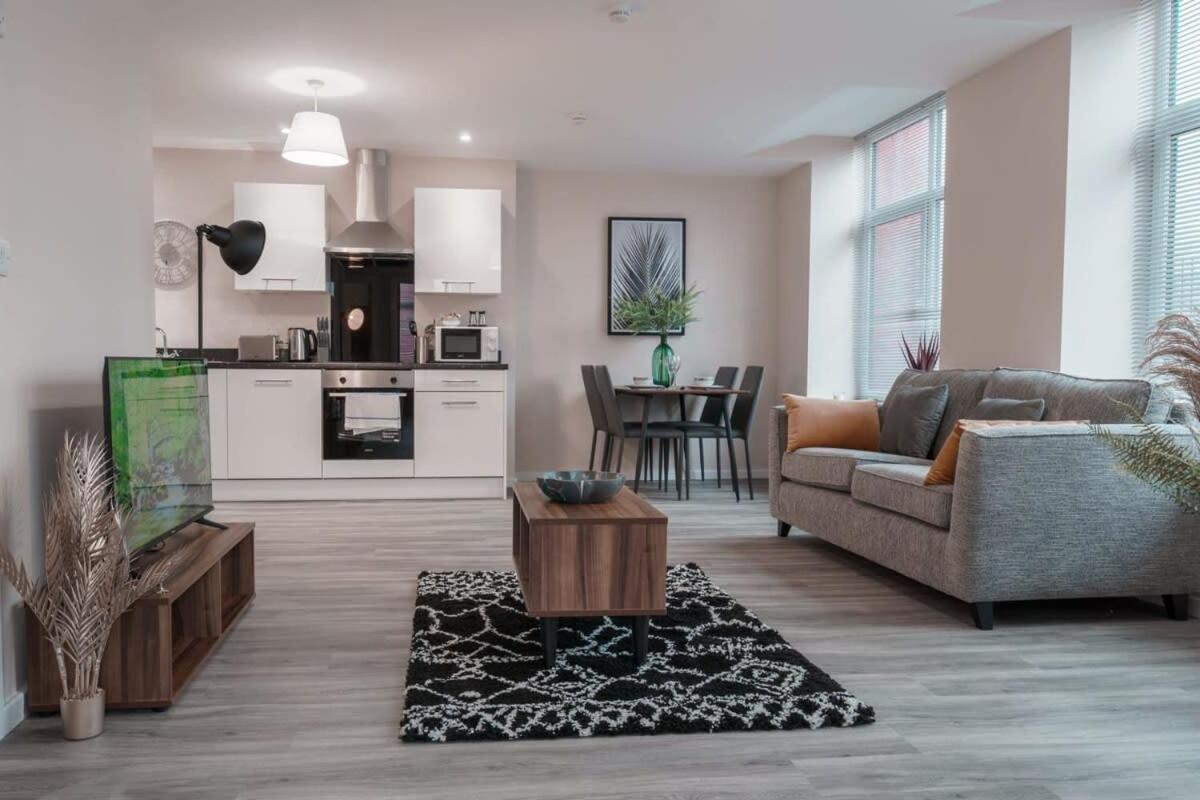 Contemporary 2 Bed Manchester Apartment - Sleeps 4 エクステリア 写真